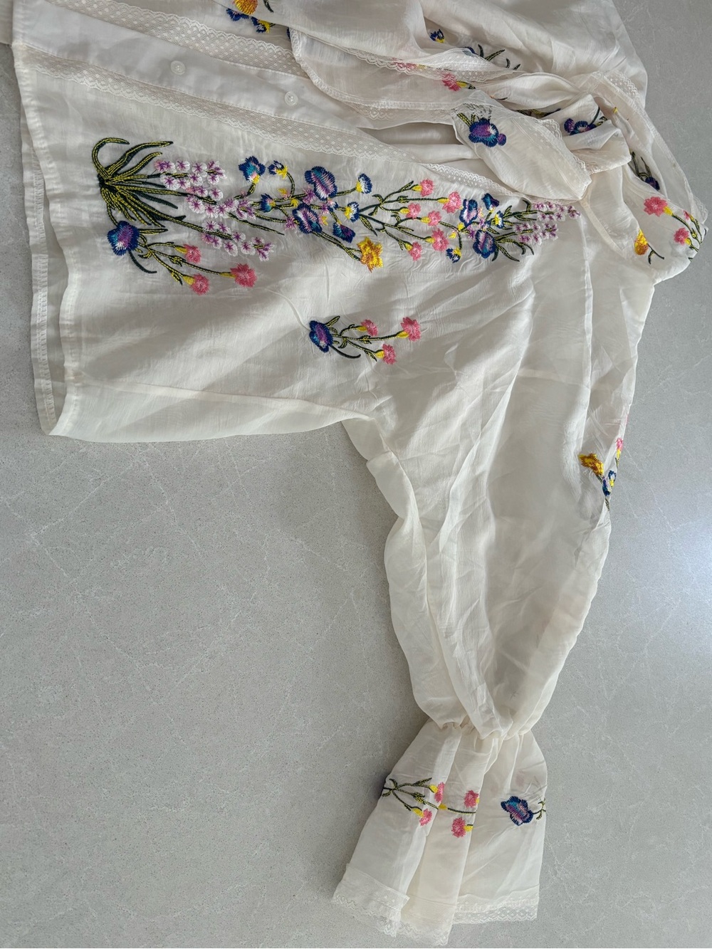 Vintage Embroidered Floral Lightweight Cream Blouse - Picture 6 of 15